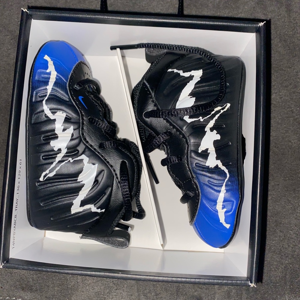 Nike Little Posite One Foams Size 3c